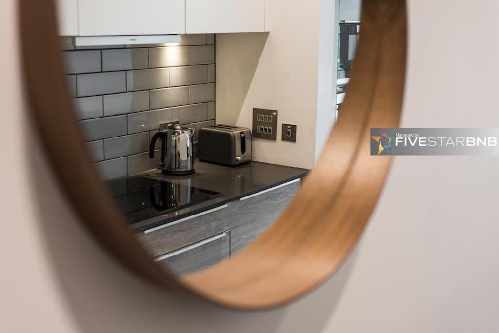 Cool Urban With Stunning Castle Views Apartamento